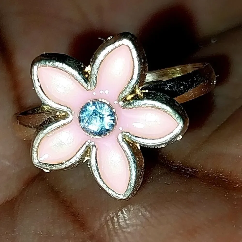 Super cute girls jeweled adjustable ring - Picture 3 of 4